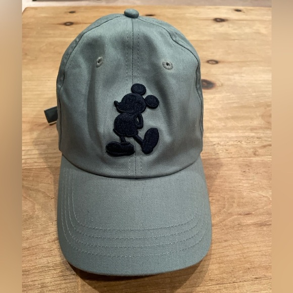 NWT Unisex Mickey Mouse Teal Green Black adjustable baseball cap Adult OS - Picture 1 of 7